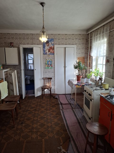 Продам дом на косиора 4