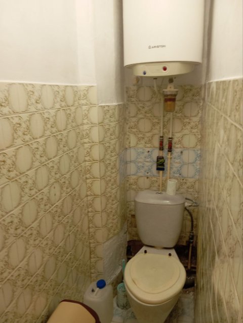 Сдам в Луганске восток район Соц. обеспечения и СШ№42  2 комн. кв-ру кв. Волкова. 10