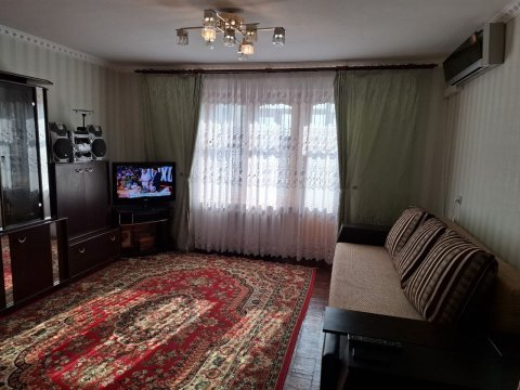 Продам 3х комнатную квартиру на ул. Барбюса 9