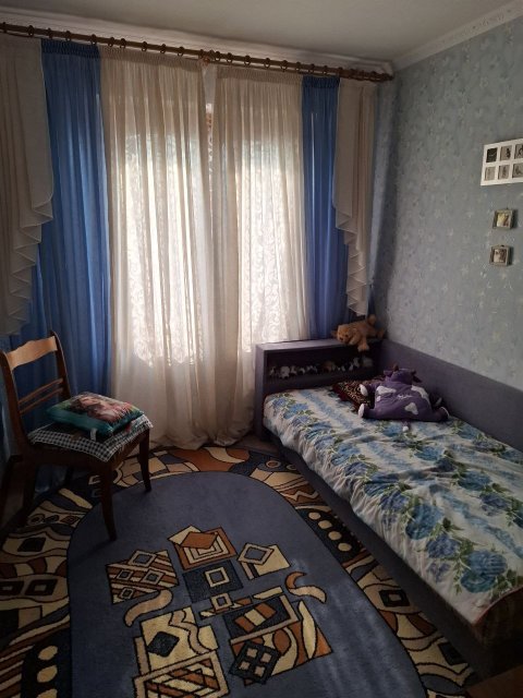 Продам 3х комнатную квартиру на ул. Барбюса 7