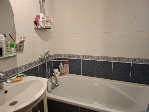 Продам 3х комнатную квартиру на ул. Барбюса 3