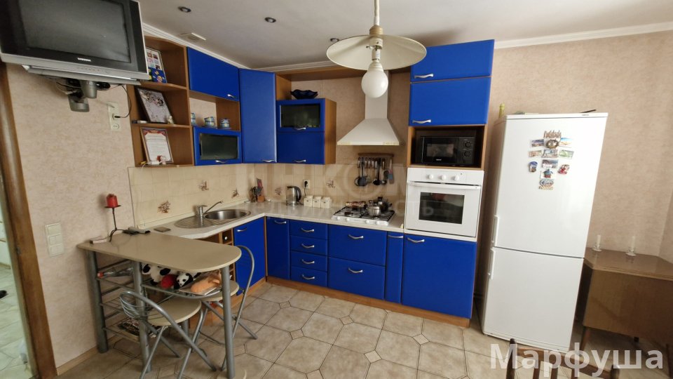 Продам 2-х этажный дом в городе Луганск