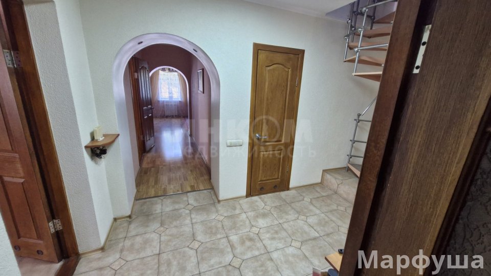 Продам 2-х этажный дом в городе Луганск