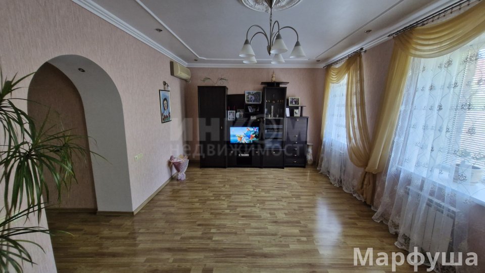 Продам 2-х этажный дом в городе Луганск