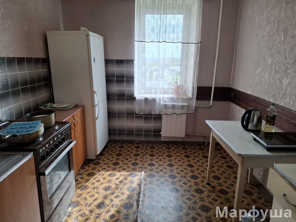 Продам 1 комнатную квартиру в центре Луганска