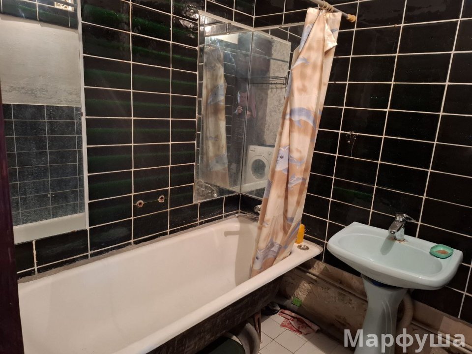 Продам 1 комнатную квартиру в центре Луганска