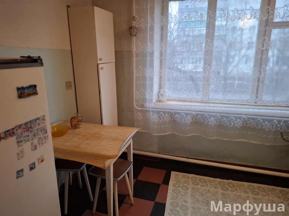 Продам 2х  комнатную квартиру с АВТОНОМНЫМ отоплением в п. Металлист