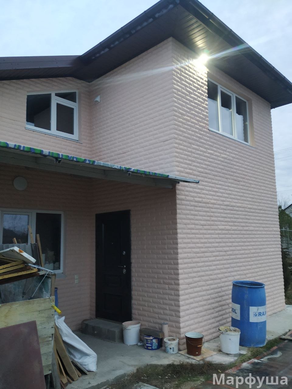 Новый 2-этажный дом с бассейном