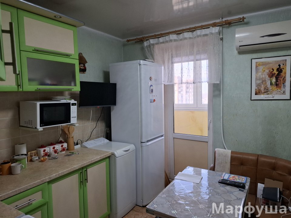 Продам 2 комнатную квартиру кв. Героев Сталинграда