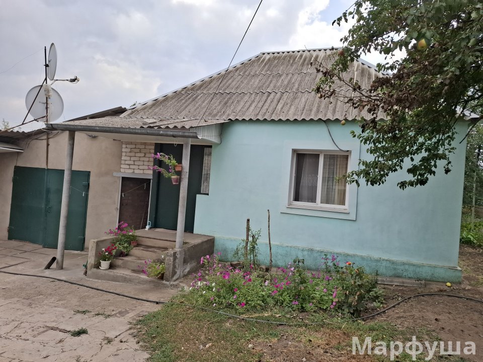 Продам дом с флигелем с. Лобачево  Станично- Луганский р-н