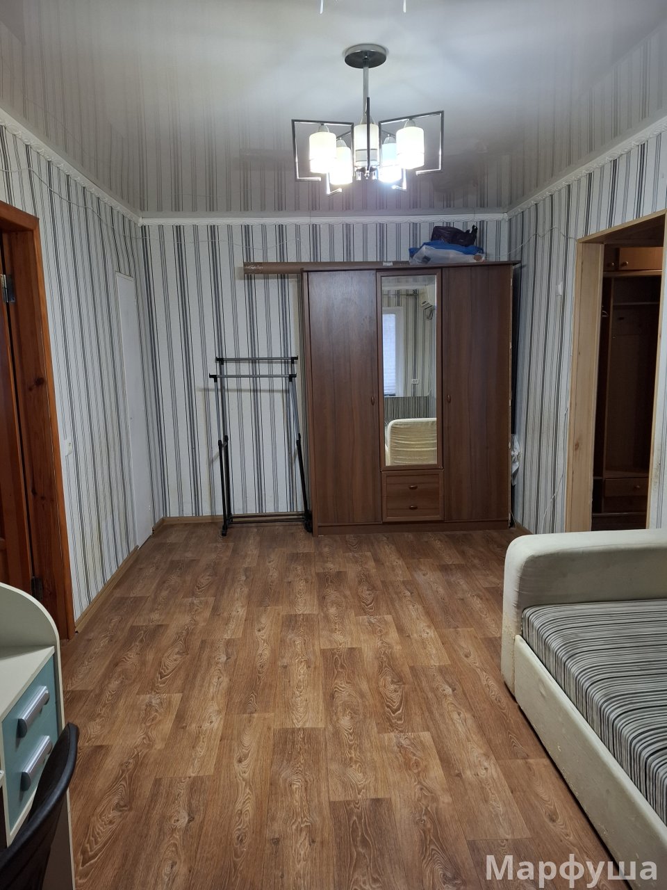 Продам 2х комнатную квартиру в центре Луганска по ул. Демехина