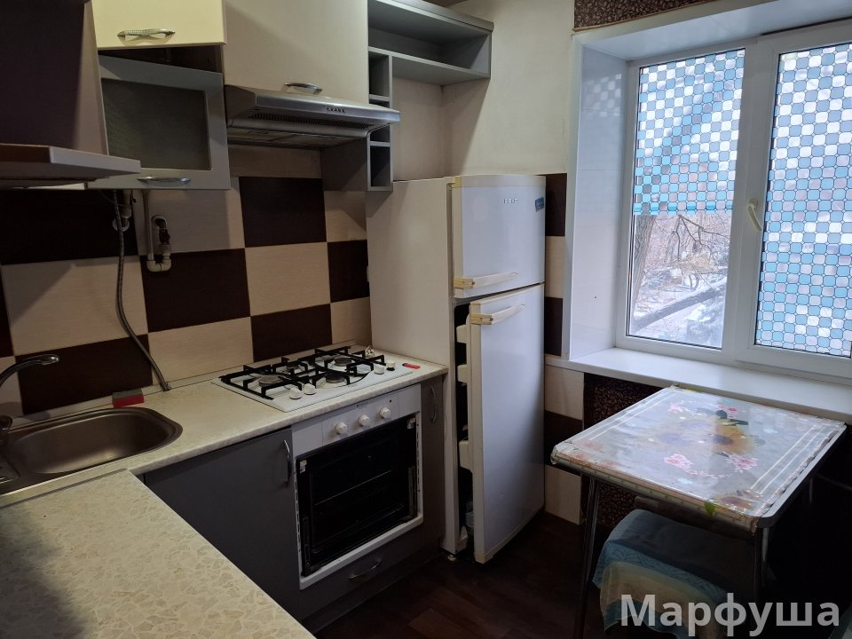 Продам 2х комнатную квартиру в центре Луганска по ул. Демехина