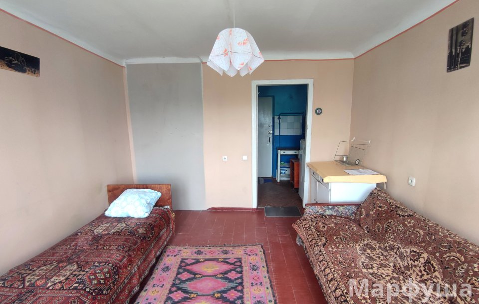 Продаю 1 комнатную квартиру в Луганске (городок ОР)