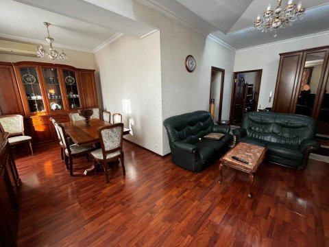 Продам 3- к квартиру в центре Луганска 9