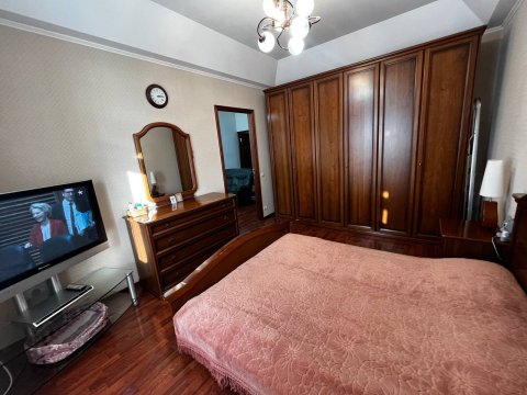 Продам 3- к квартиру в центре Луганска 3