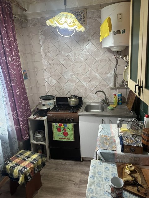 Сдам 3-х комн.квартиру кв Гагарина 1/5-эт,с балконом,в р-не Монолитного дома. 4