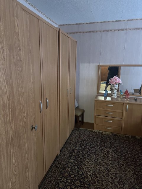 Сдам 3-х комн.квартиру кв Гагарина 1/5-эт,с балконом,в р-не Монолитного дома.