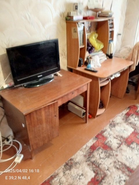 Сдам 2- комн.квартиру на кв Гагарина 2/5-эт,в р-не Монолитного дома и маг.Смешные цены. 3