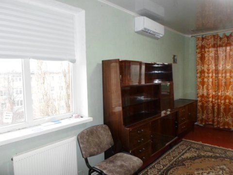 Сдам Тёплую с Автономным отоплением – у Вас будет тепло и экономно в Луганске на востоке 2 квартиру на кв. Гагарина,13. 8