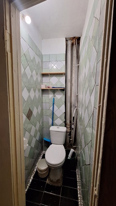 Продам 2-х комн квартиру в городе Луганск улица 2-я Краснознаменная