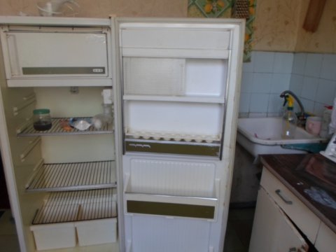 Сдам дёшево на востоке Луганска 2 комн.кв.,кв. Левченко д.13. 3