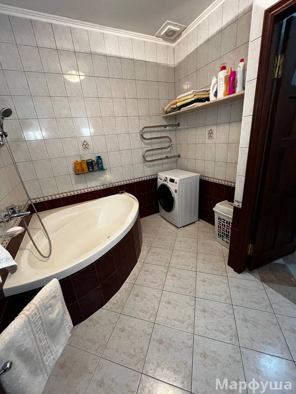 Продам 3- к квартиру в центре Луганска