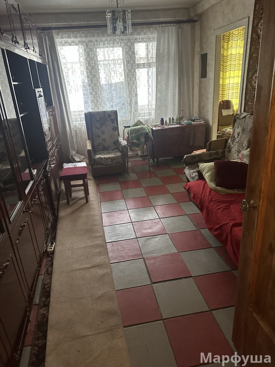 Сдам 3-х комн.квартиру кв Гагарина 1/5-эт,с балконом,в р-не Монолитного дома.