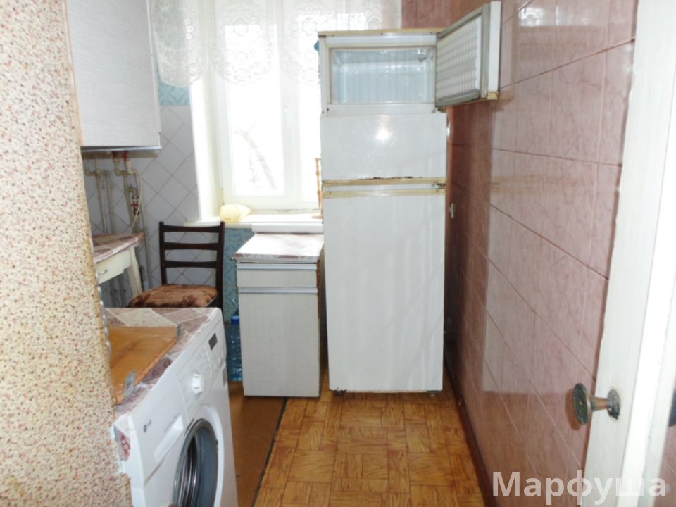 Сдам за 22т.р. Тёплую с Автономным отоплением – у Вас будет тепло и экономно в Луганске на востоке район Маш. института кв. Жукова7, 3/5эт,  2 ком. квартиру.