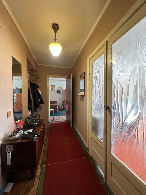 Продам 2- к квартиру Курская дуга 9