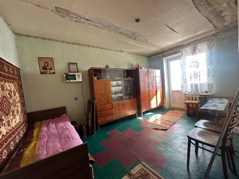 Продам 2- к квартиру Курская дуга 7