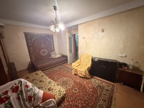 Продам 2- к квартиру на кв. Ватутина с автономным отоплением 7