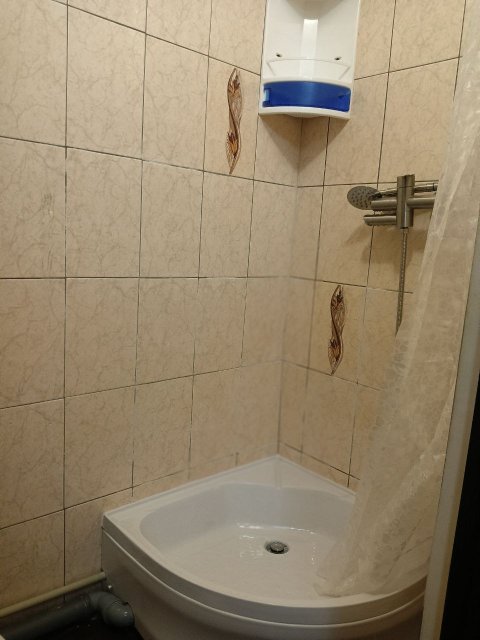 ‎ От хозяина!!! Сдам небольшую квартиру , удобное расположение на кв. Жукова, прямо напротив университета им. Даля, в доме где находится Sushimi. 6