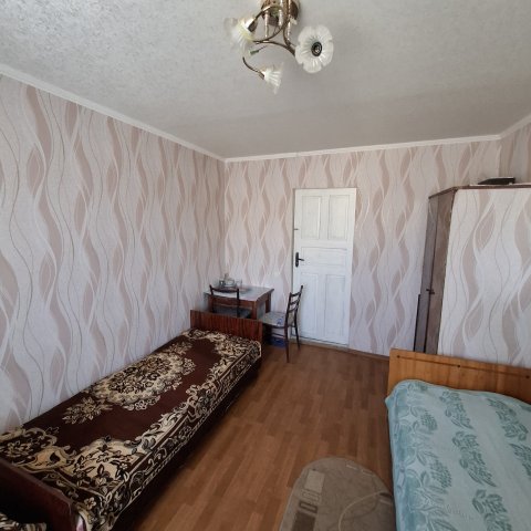 Продам уютную коммуналку на кв Гаевого д.16,кирп.дом,4/5-эт,с ремонтом.