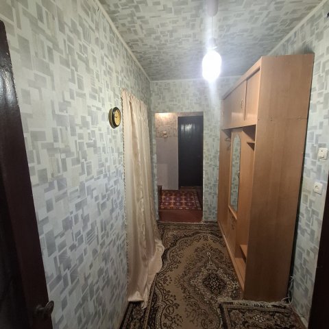 Сдам 1-х комн.квартиру на кв Заречном 2/12-эт,в р-не кольца Мирного. 5