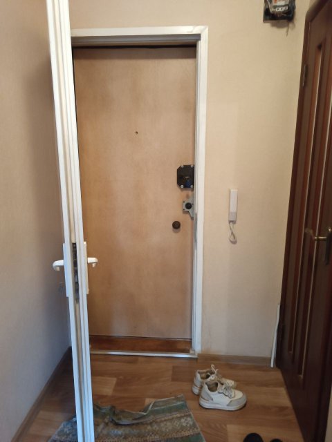 Сдам с отличным ремонтом 1 ком. квартиру пос. Юбилейный остановка близко с быт.техникой 3