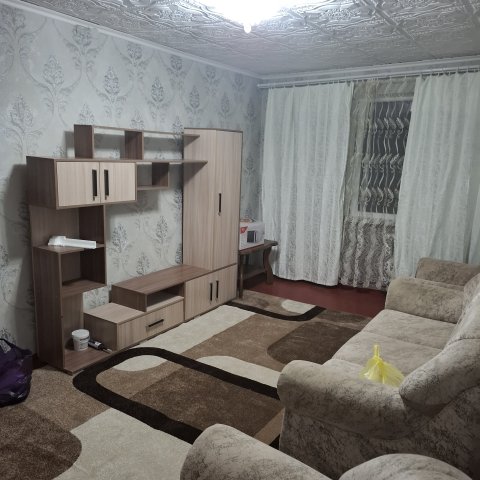 Сдам 1-х комнатную квартиру на кв Левченко 5/5-эт,в р-не кафе Чардыш, 5