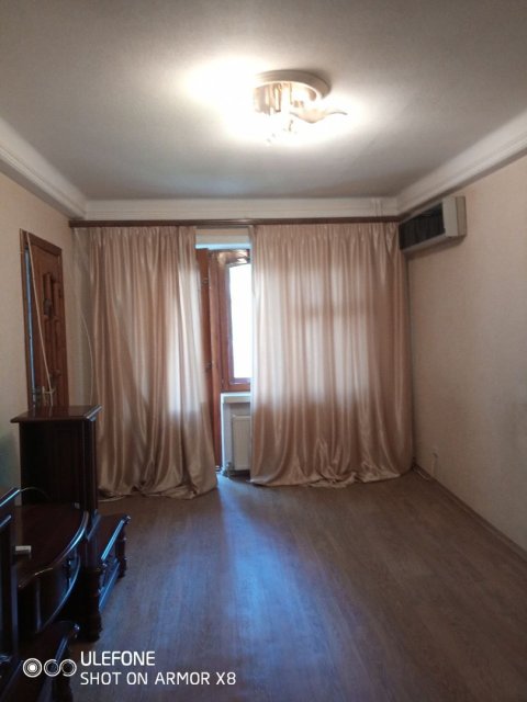 Сдам 2 комн. кв-ру с ремонтом кв. Солнечный - выше с/м Спар. Есть  а/о, кондиционер, 7