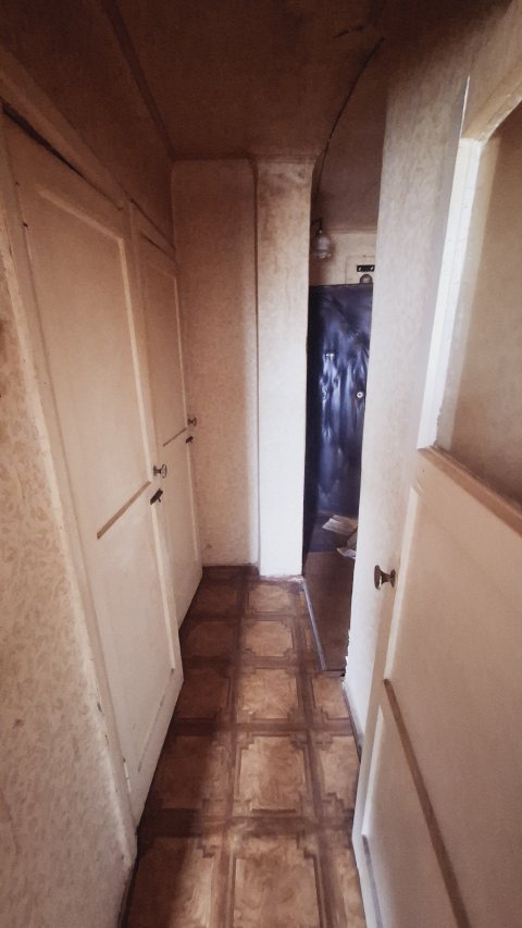 Продам недорого 2- комн.квартиру в Каменобродском р-не по ул Кирова 3/5-эт,кирп.дом,в р-не Нового ж/д вокзала,