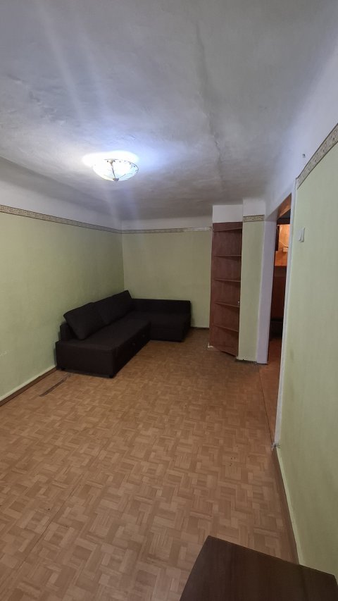 Сдам 1-х комн.квартиру в центре по ул Фрунзе 2/5-эт,в р-не Краеведческого музея.Цена 20 тыс.рублей+коммун.усл.