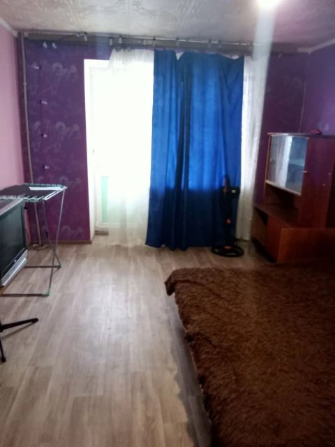 Сдам в Луганске 1ком.квартиру кв. Восточный д.21.