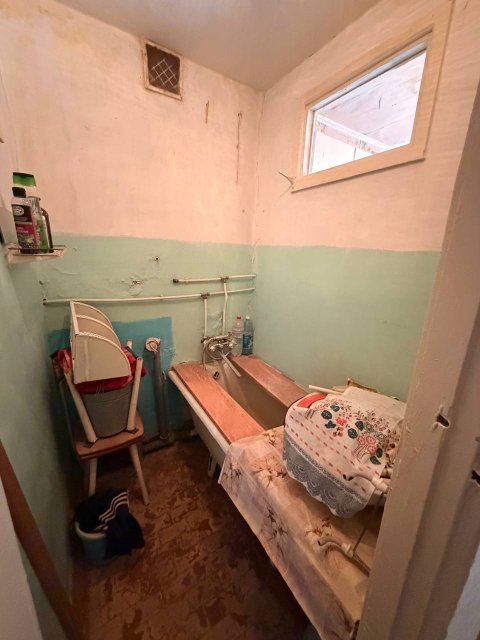 Продам 2- к квартиру на кв 50 Лет Октября (верхний Окей) 4