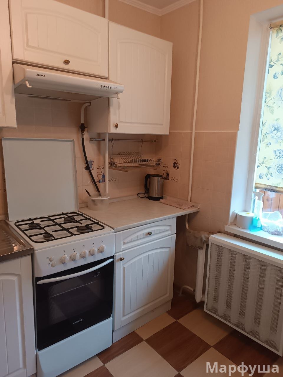 Сдам с отличным ремонтом 1 ком. квартиру пос. Юбилейный остановка близко.