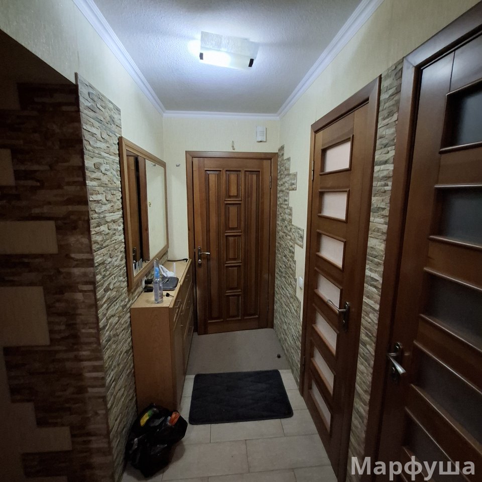 Сдам 3-х комн.квартиру на вост.кв-лах:кв Комарова 3/5-эт,в р-не строительного маг.Перестройка и строительного маг.Империя.