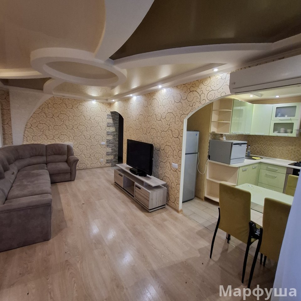 Сдам 3-х комн.квартиру на вост.кв-лах:кв Комарова 3/5-эт,в р-не строительного маг.Перестройка и строительного маг.Империя.