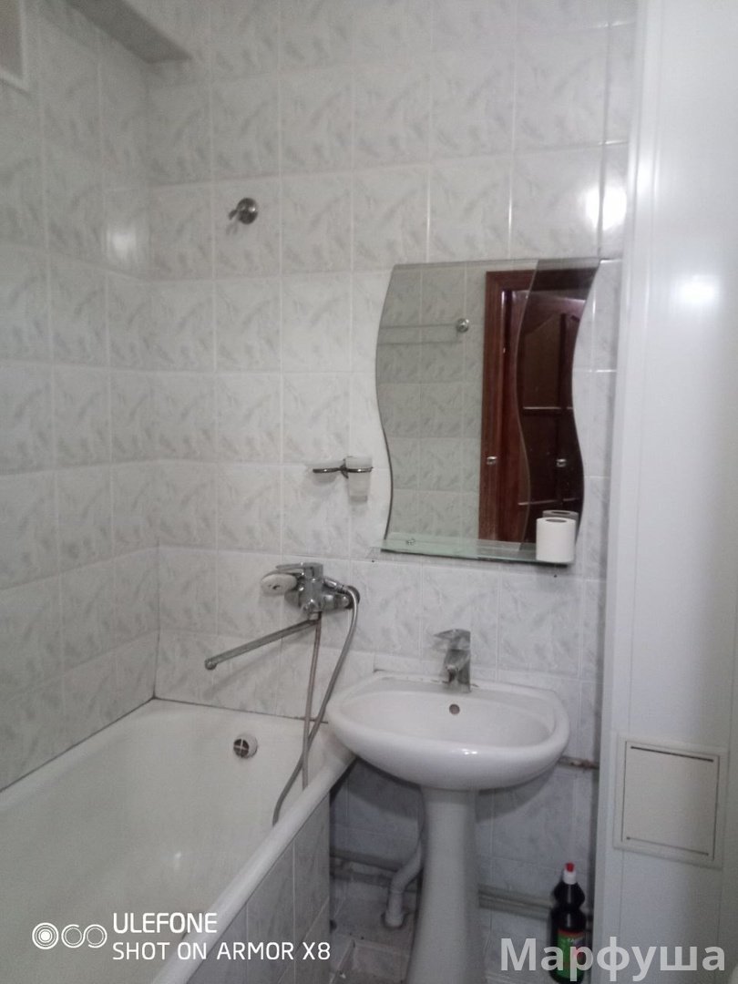 Сдам 2 комн. кв-ру с ремонтом кв. Солнечный - выше с/м Спар. Есть  а/о, кондиционер,