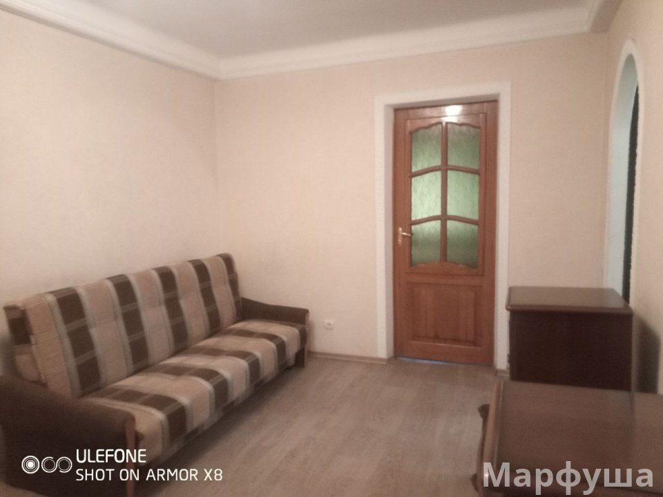 Сдам 2 комн. кв-ру с ремонтом кв. Солнечный - выше с/м Спар. Есть  а/о, кондиционер,