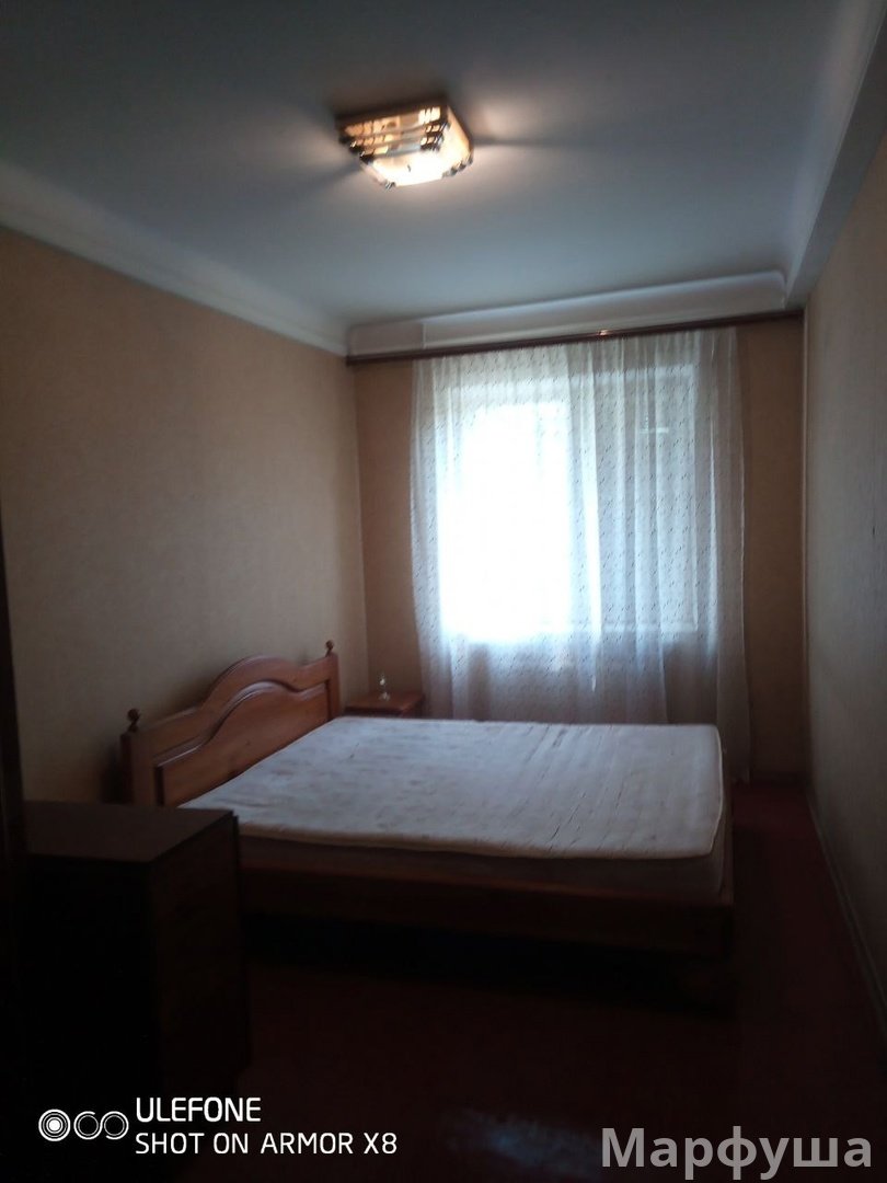 Сдам 2 комн. кв-ру с ремонтом кв. Солнечный - выше с/м Спар. Есть  а/о, кондиционер,