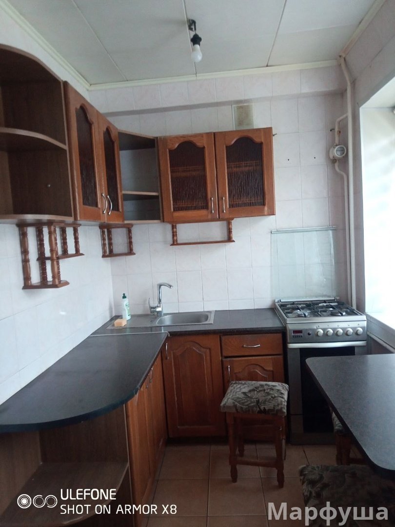 Сдам 2 комн. кв-ру с ремонтом кв. Солнечный - выше с/м Спар. Есть  а/о, кондиционер,