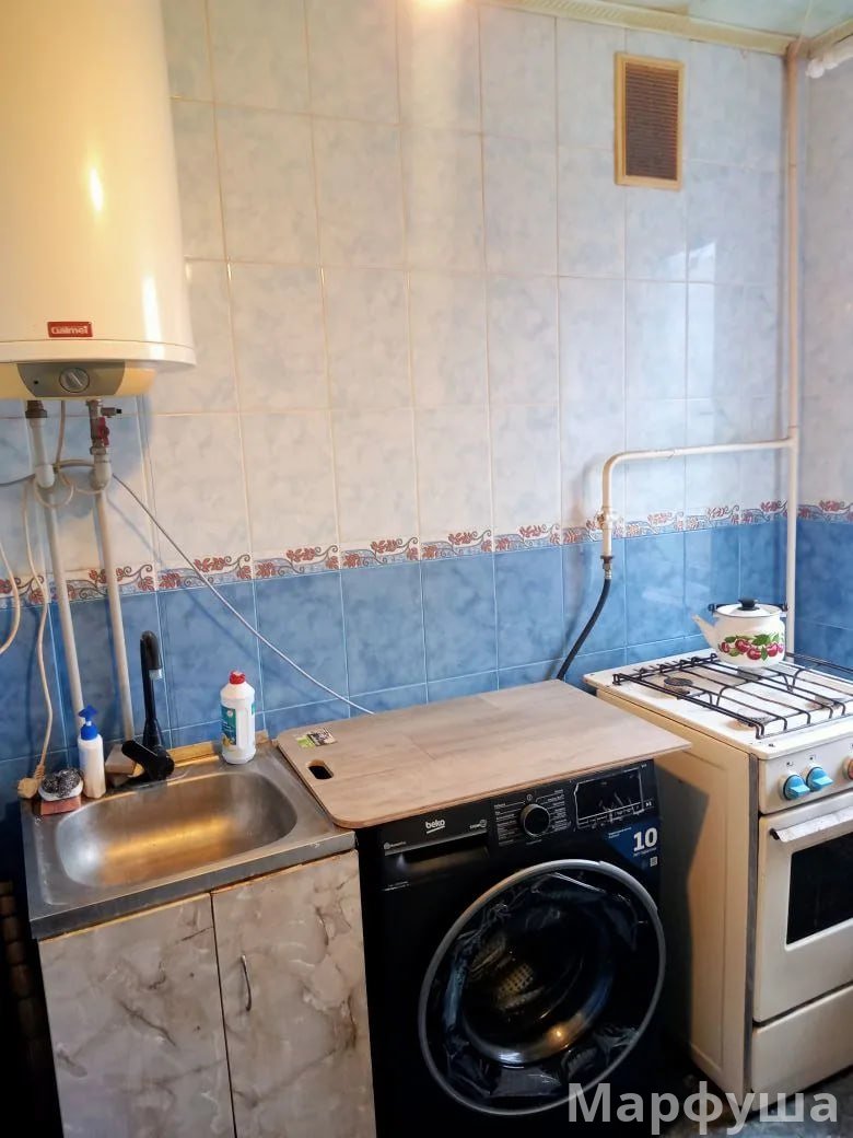 Сдам в Луганске 1ком.квартиру кв. Восточный д.21.