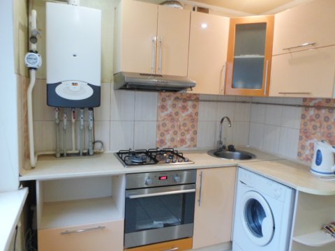 Сдам в Луганске 2комн.кв-ру кв. Ватутина возле маг. Хоттабыч с евроремонтом и автономным отоплением 7